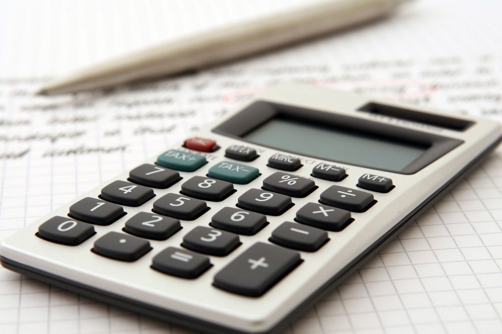 Данъчни консултации